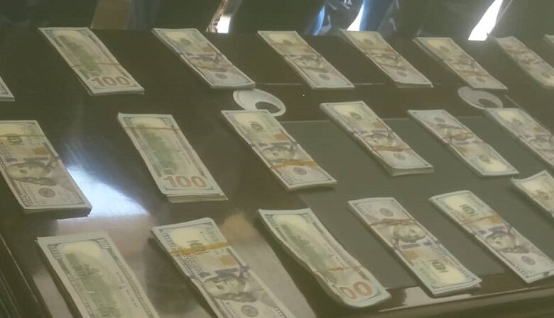 ضبط متهم بمطار كسلا وبحوزته 75,400 الف دولار 1 497308 khaKlnQ0vtQ7bieokU7hRn7tUBins8fU