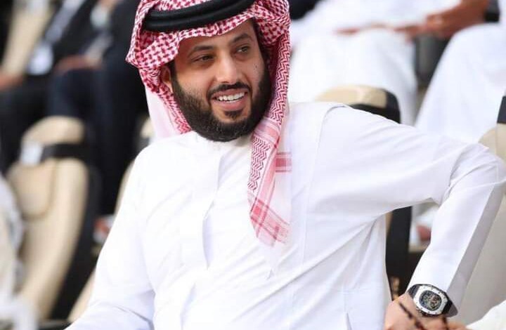 الرئيس الفخري للهلال يستعد لمفاجأة جماهير الازرق 1 FB IMG 1609106491903