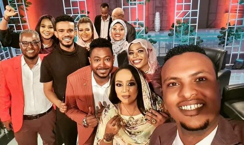 فنانون يروجون لأنفسهم بحسابات وهمية علي مواقع التواصل الاجتماعي 1 FB IMG 1617642251040