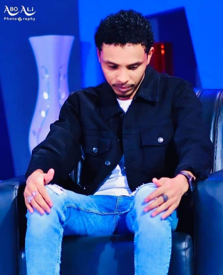 ٢٠٢١٠٤١٨ ٢١٥٨٥٢