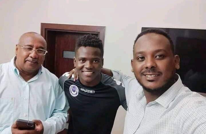 بركوتة: لـ(سودان لايف نيوز) فضلت عرض الهلال على المريخ .. وسعيد بالتوشح بالأزرق .. 1 IMG 20211003 WA0011