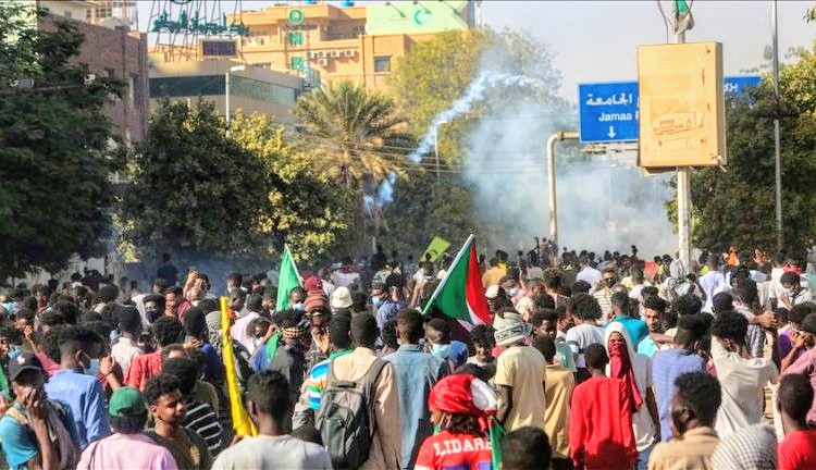 ما بين الحرب والثورة 1 مليونية 30 ديسمبر 768x432 1 750x4322 1