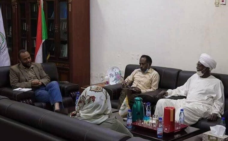 الصحة الاتحادىة تلتزم بدعم الصناعة الوطنية للأدوية 1 والادوية
