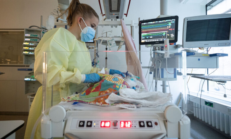 Last information shows Pfizer RSV immunization 82% powerful in newborn children when given to pregnant moms 1 Final data shows Pfizer RSV vaccine 82 percent effective in infants when given to pregnant mothers