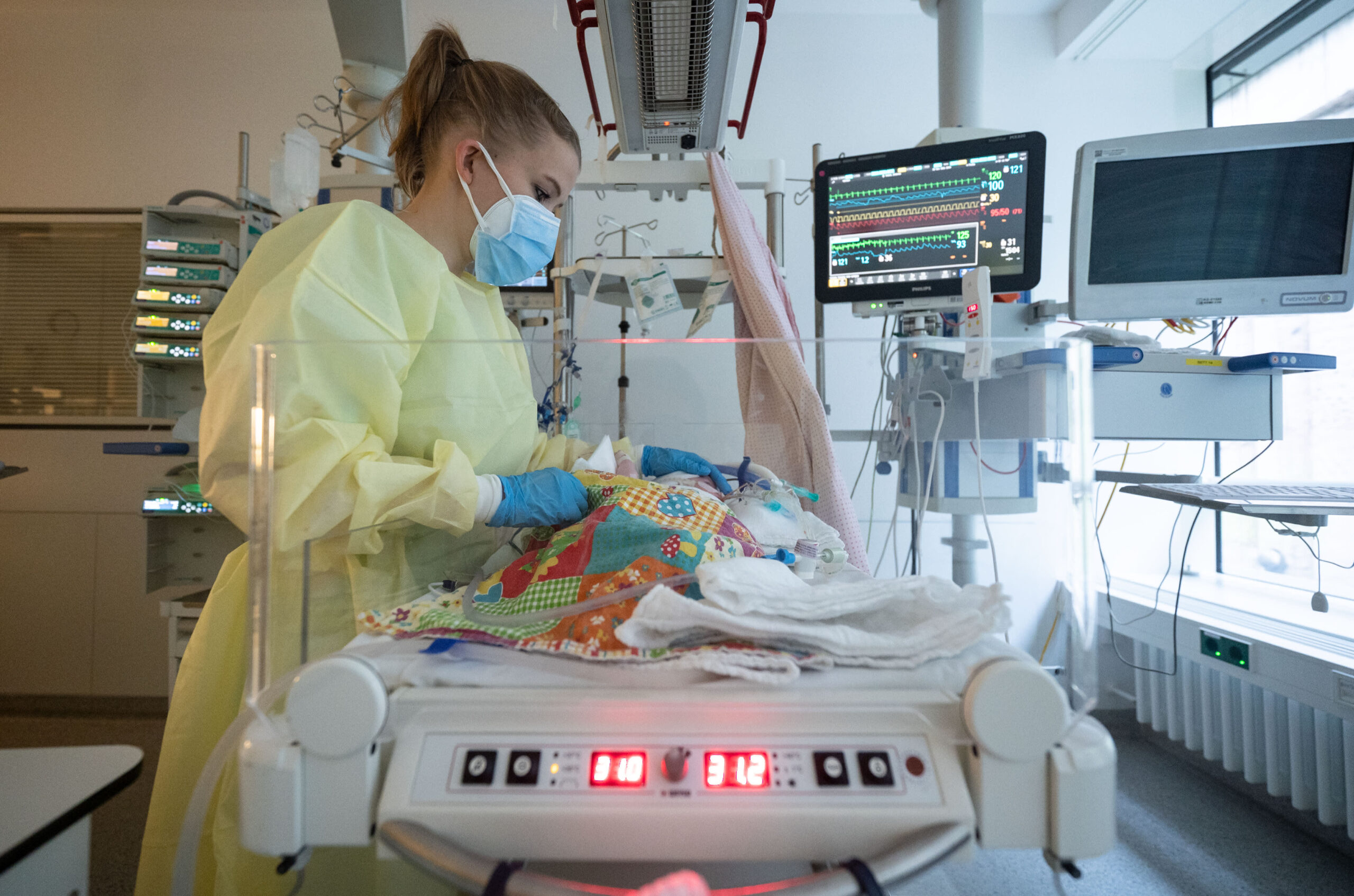 Final data shows Pfizer RSV vaccine 82 percent effective in infants when given to pregnant mothers scaled