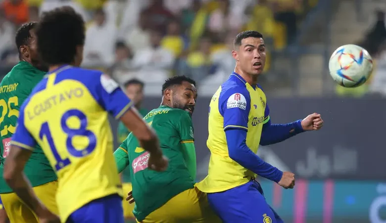 النصر يتعادل مع الخليج ويهدر فرصة تضييق الخناق على الاتحاد 1 النصر يتعادل مع الخليج ويهدر فرصة تضييق الخناق على الاتحاد