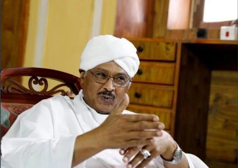 زيارة "مبارك الفاضل" المفاجئة للإمارات تُشعل الجدل