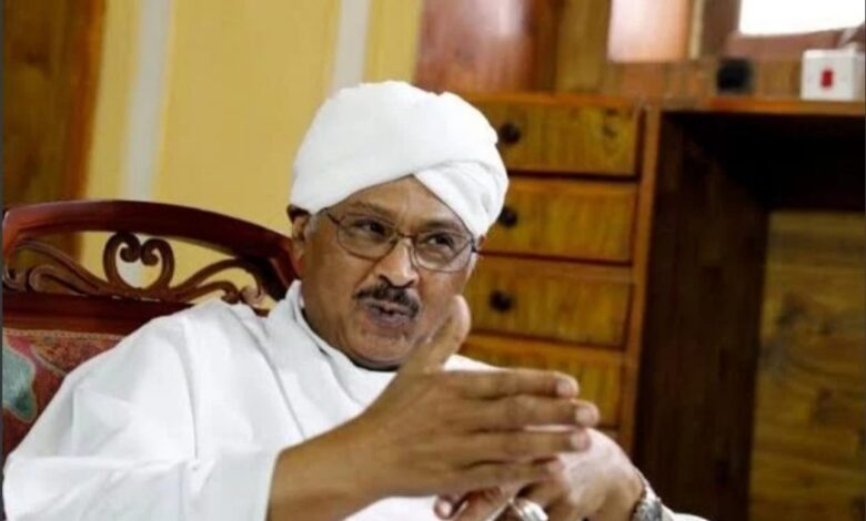 زيارة "مبارك الفاضل" المفاجئة للإمارات تُشعل الجدل.. هل يبحث عن "منصب سياسي كبير" في "حكومة موازية" للدعم السريع؟ 1 زيارة "مبارك الفاضل" المفاجئة للإمارات تُشعل الجدل