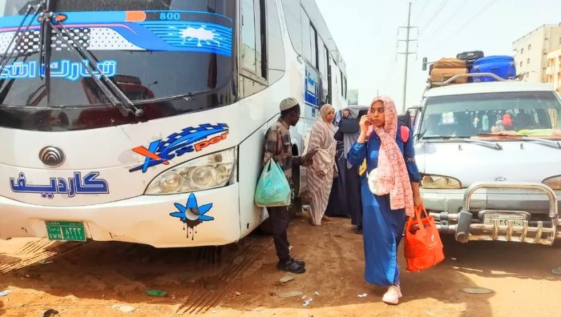 عالقون على المعابر الحدودية