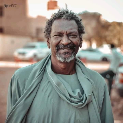 والد شهيد يحكي قصة الحرب لروح ابنه! 1 IMG 1787