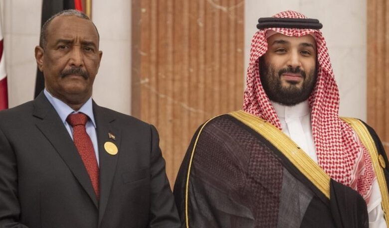 تصعيد خطير.. اتهامات للبرهان بالسماح بتغلغل الإسلاميين في المؤسسة العسكرية 1 عبد الفتاح البرهان