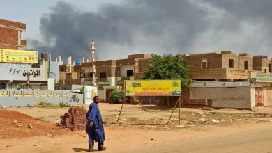 قصف أهداف مدنية