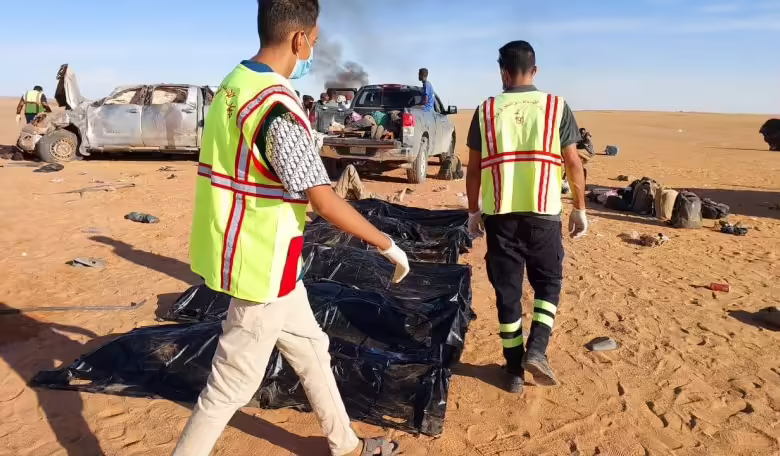 وفاة 7 سودانيين نازحين بانقلاب سيارة