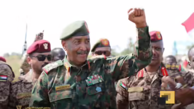 البرهان "الجيش والمخابرات وجهان لعملة واحدة..