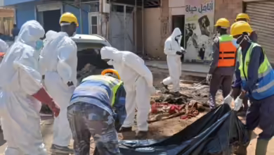 حملات لجمع الجثث والتعقيم بشرق النيل وسط دمار واسع للمرافق الطبية والصحية