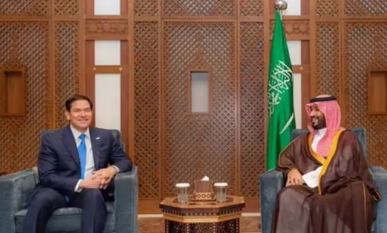 ولي العهد السعودي يستقبل وزير الخارجية الأميركي لبحث المحادثات الروسية - الأوكرانية 1 ولي العهد السعودي يستقبل وزير الخارجية الأميركي