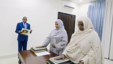 عضوا مجلس السيادة د.سلمى عبدالجبار ود.نوارة أبو محمد محمد طاهر تؤديان القسم