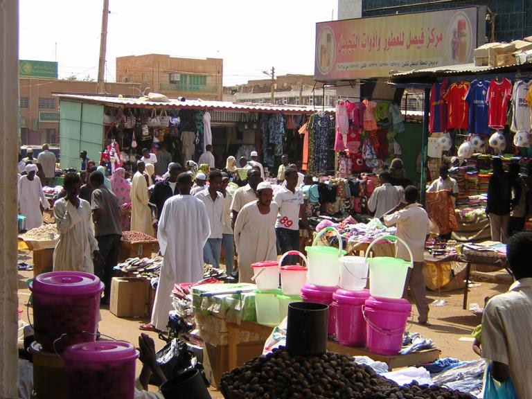 هل يملك السودان رؤية وتمويل إعادة بناء اقتصاده المنهار؟