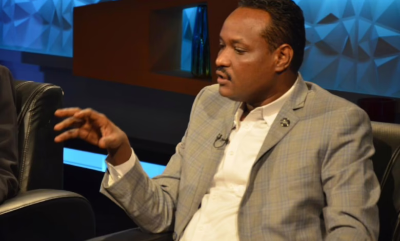 قيادي بالمؤتمر السوداني يواجه عقبات في استخراج جواز سفر بسبب الحظر 1 شريف محمد عثمان، الأمين السياسي لحزب المؤتمر السوداني