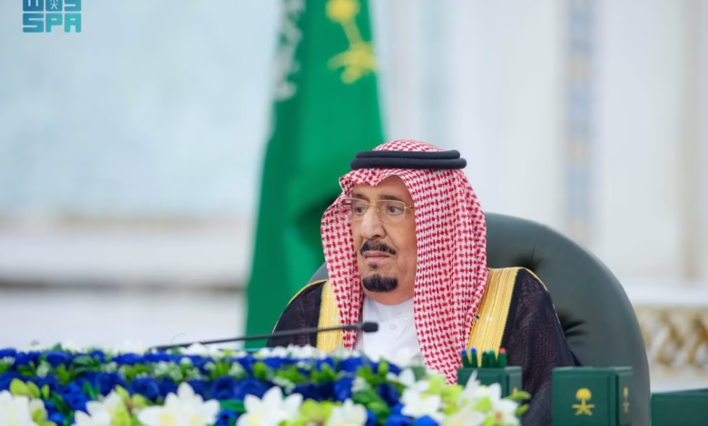 خادم الحرمين الشريفين يرأس جلسة مجلس الوزراء 1 خادم الحرمين الشريفين يرأس جلسة مجلس الوزراء