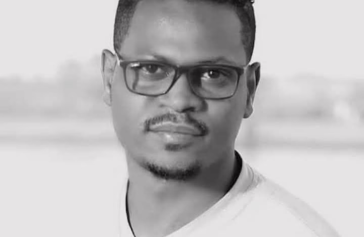 ليس العامل النفسي والتفكير كما أشيع.. الكشف عن المرض الذي تسبب في وفاة الفنان محمد الجزار 1 الفنان محمد الجزار