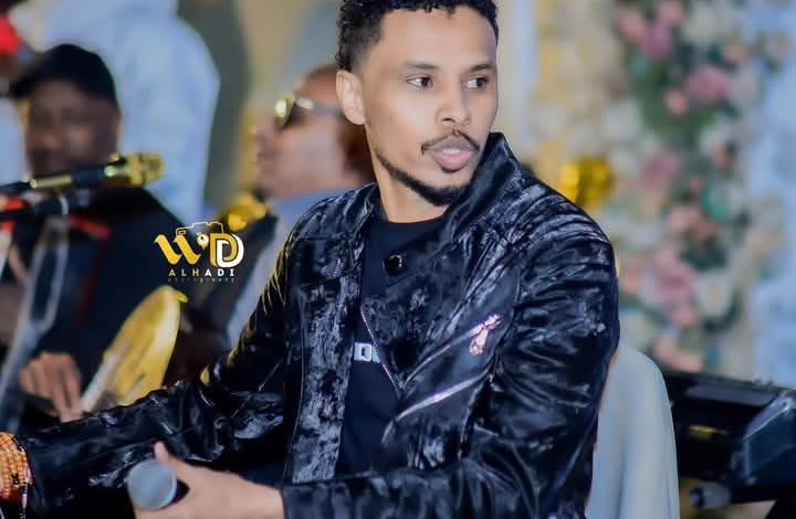 مجاهد سيمت : صباحي وأحمد فتح الله بلطجية الوسط الفني !! 1 IMG 7644