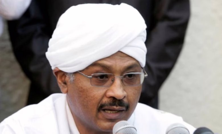 هل يقود ترمب مفاوضات إنهاء حرب السودان؟ مفاجأة من حزب الأمة! 1 مبارك الفاضل يدعم مبادرة ترمب لوقف الحرب في السودان