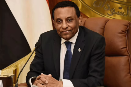 رئيس الوزراء يكشف عن خطة جادة لإعادة بناء الاتصالات وسط أنقاض الحرب!” 1 IMG 8190