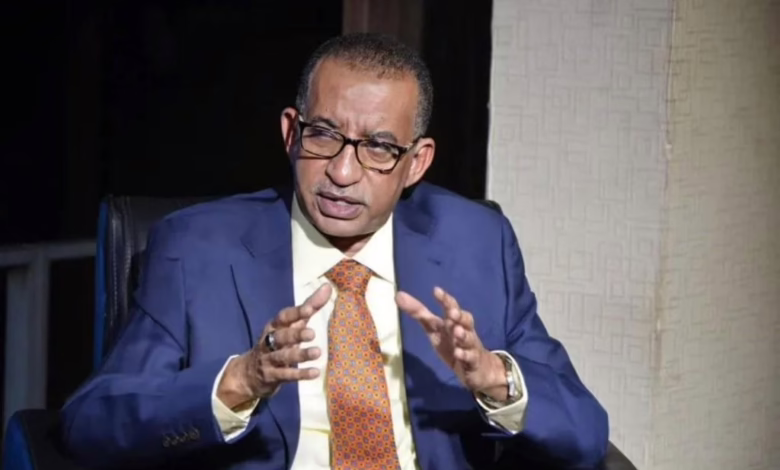 عمر الدقير يهاجم رئيس الوزراء: "فاقد للشفافية" وتعيين الوزراء تم بضغوط اتفاق جوبا! 1 عمر الدقير