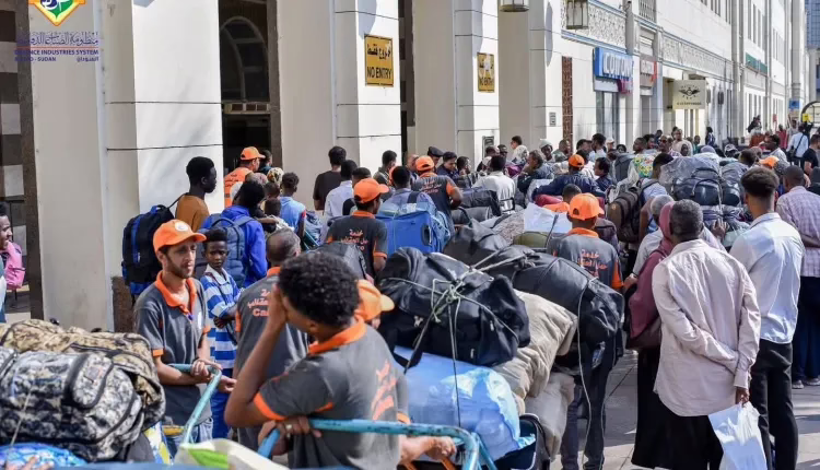 السودان يمدد التسجيل لبرنامج العودة الطوعية من مصر 1 قطار العودة الطوعية ينقل 1200 سوداني جديد إلى أسوان