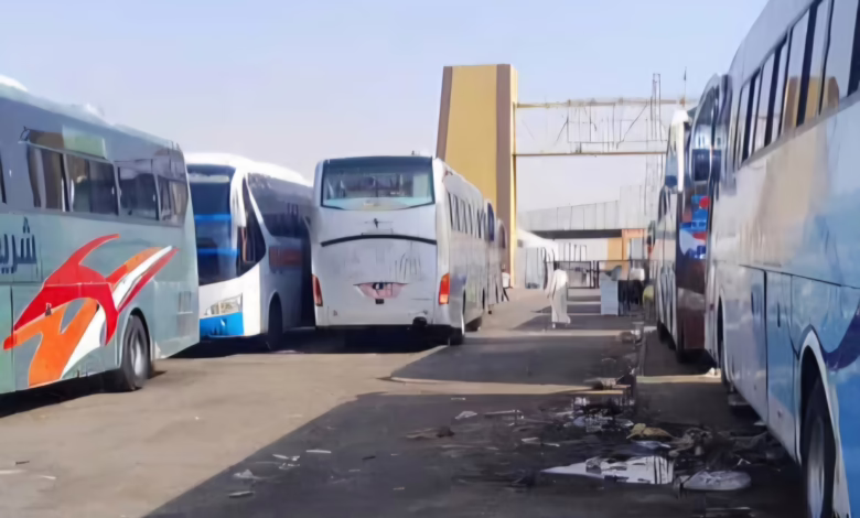 600 متضرر و3 تريليونات خسائر يومية.. ماذا يحدث في معبر أرقين؟ 1 إضراب شامل بمعبر أرقين