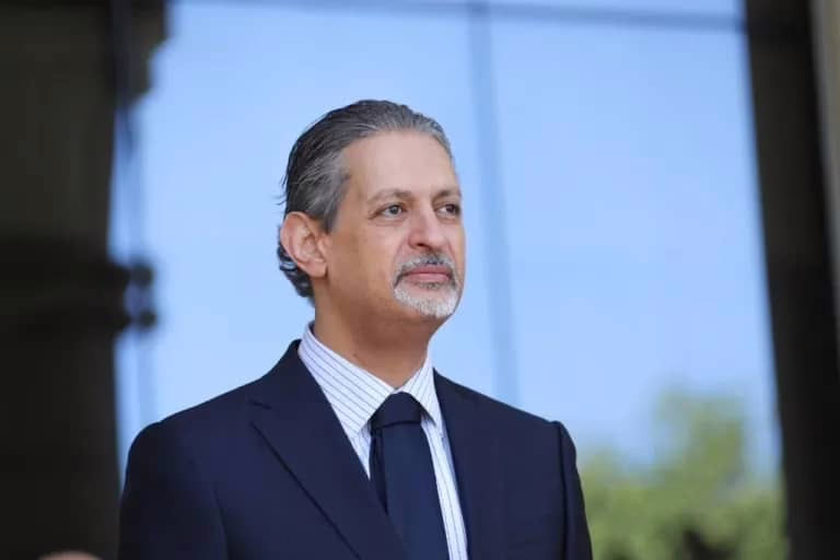 سفير القاهرة