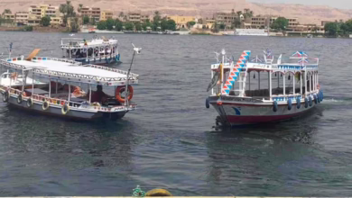 مركب سياحي في نهر النيل بمحافظة الأقصر