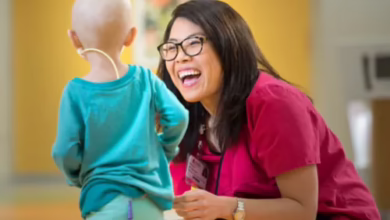 دعم أسري لطفل مصاب بسرطان الدم