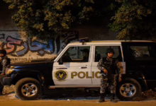 إغلاق مركز تجميل بعد إساءات بحق سودانيات