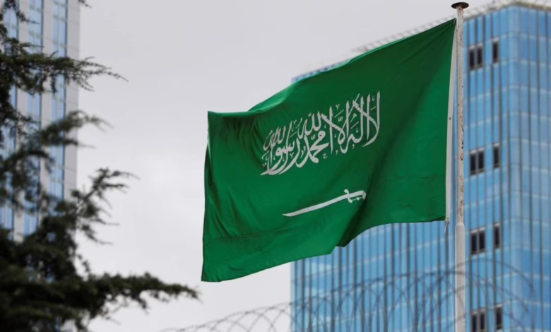 قرار غير مسبوق في السعودية.. إلغاء الإقامة السنوية واستبدالها بهوية ذكية