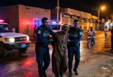 القبض على متهم بسرقة ملايين وهواتف بالخرطوم