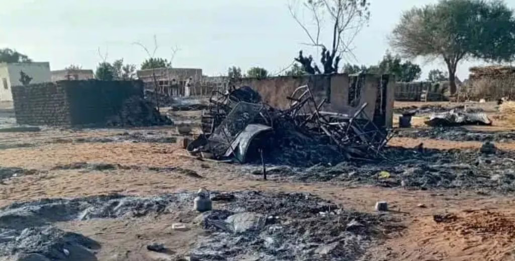 حريق ضخم يدمر قرية في شمال كردفان