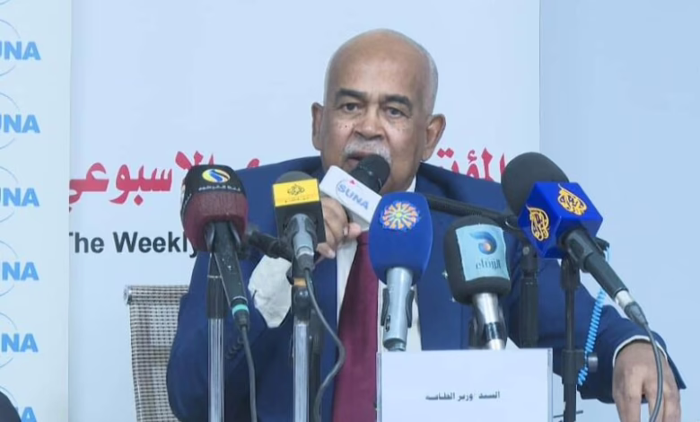 وزير الطاقة يطمئن السودانيين بشأن الوقود