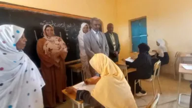 وزير التعليم يتفقد امتحانات الشهادة بالخرطوم