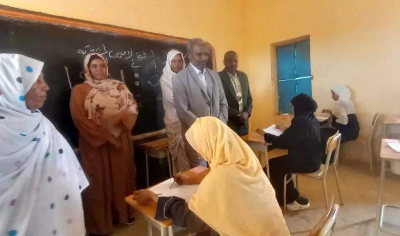 وزير التعليم يتفقد امتحانات الشهادة بالخرطوم