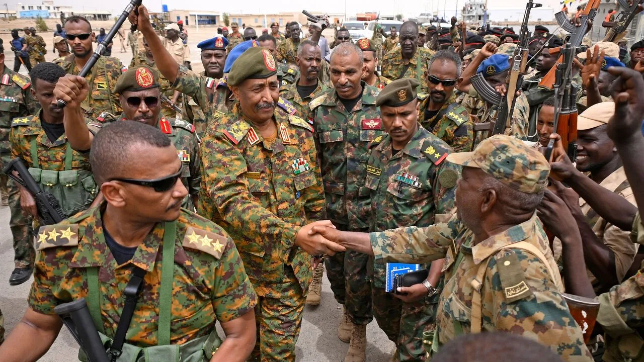 الجيش السوداني يدفع بتعزيزات عسكرية إلى حدود إثيوبيا