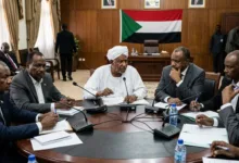 اجتماعات سياسية في السودان تمهد لإطلاق حوار وطني شامل