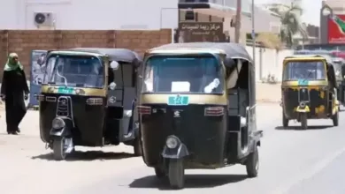 الخرطوم.. كلاشينكوف وسكين يقودان الشرطة إلى 4 مشتبه بهم