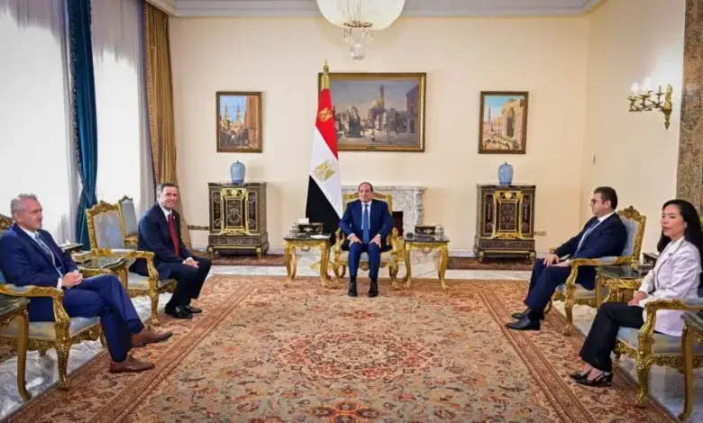 السيسي ورئيس الاستخبارات الأمريكية